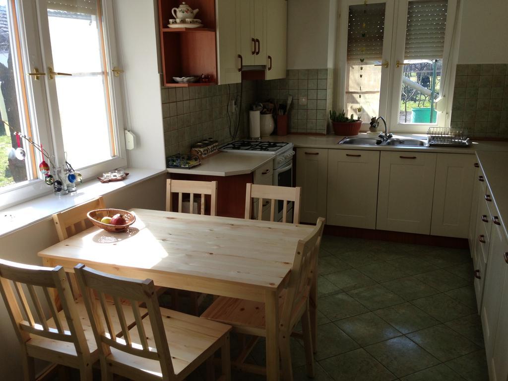 Vida-Lak Villa Berekfurdo Phòng bức ảnh